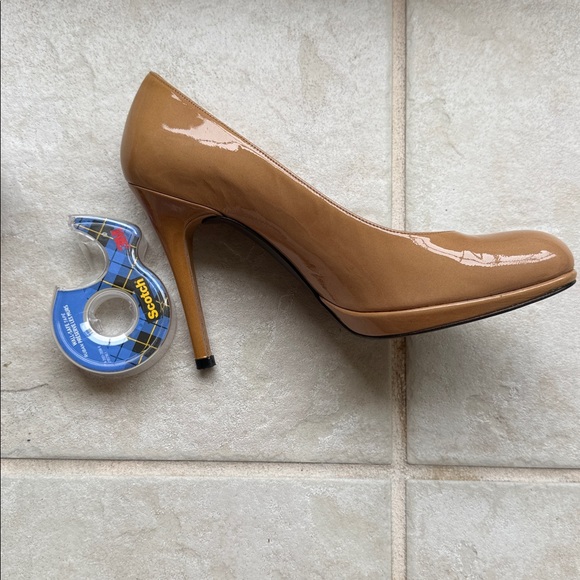 Stuart Weitzman Heels - Picture 10 of 11